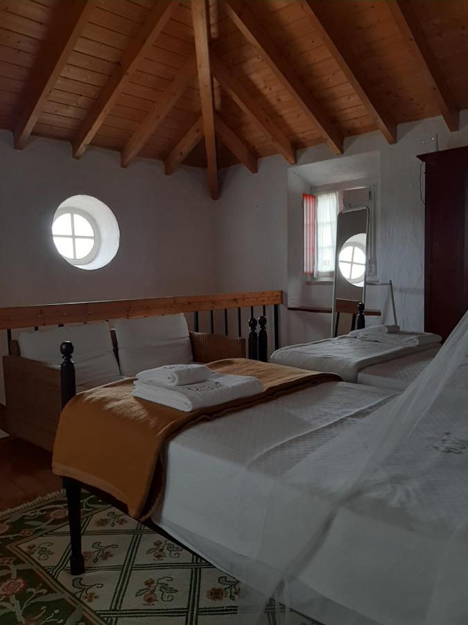 蒙特白房度假屋 São Bartolomeu da Serra 外观 照片